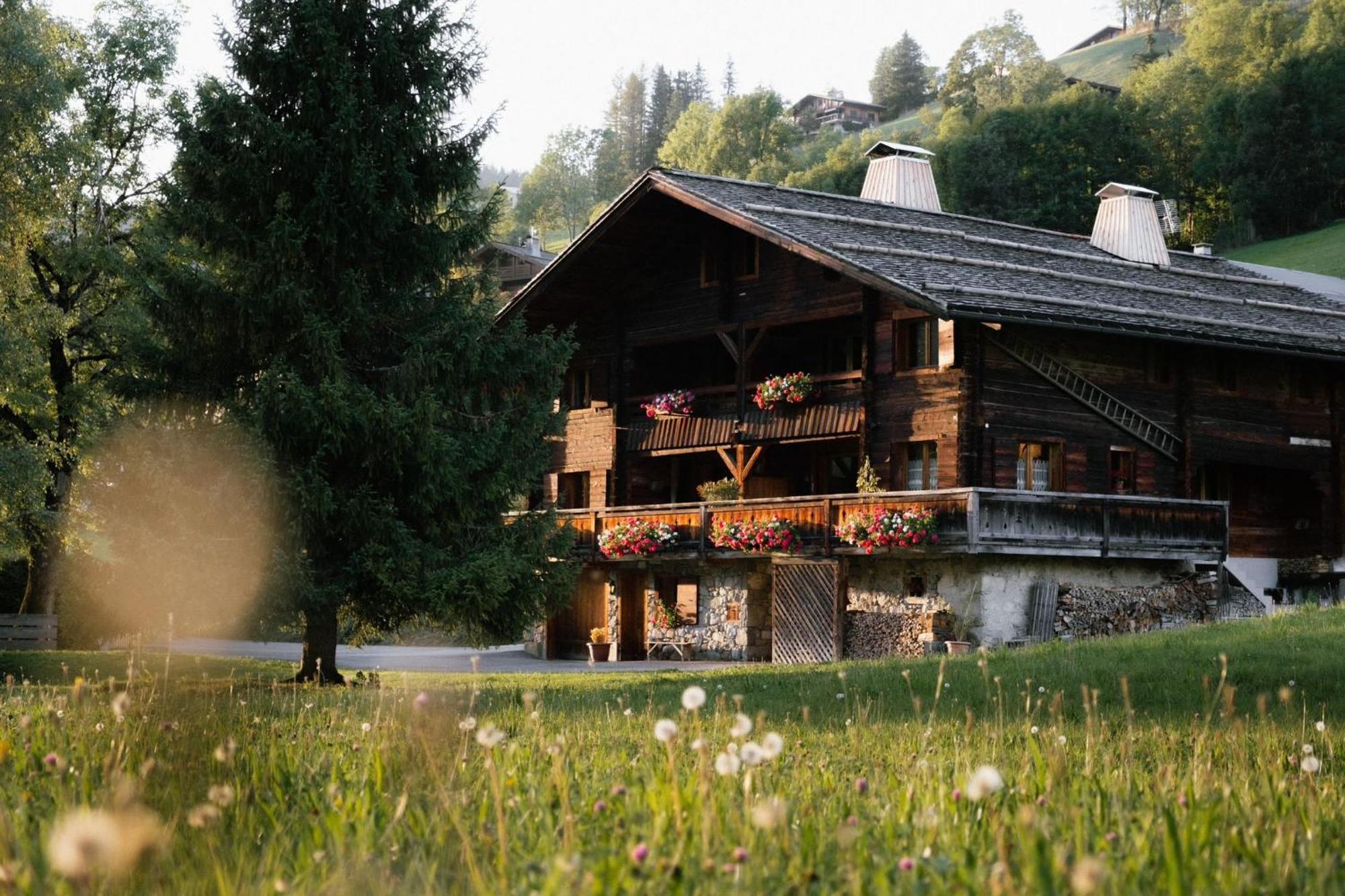 La Ferme Du *